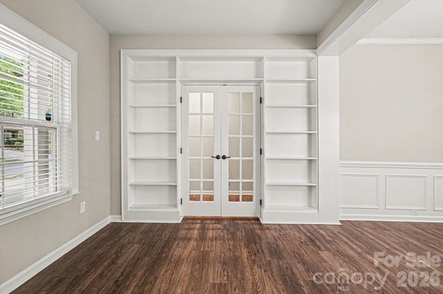 10004 Barrands Lane, Charlotte, NC 28278