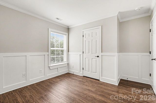 10004 Barrands Lane, Charlotte, NC 28278