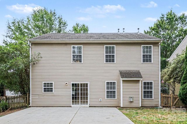 10004 Barrands Lane, Charlotte, NC 28278