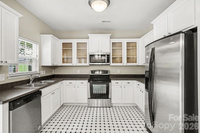 10004 Barrands Lane, Charlotte, NC 28278