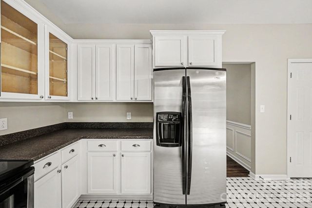 10004 Barrands Lane, Charlotte, NC 28278