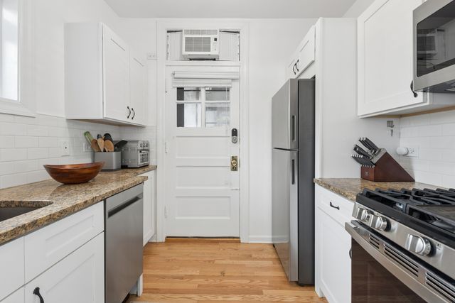1101 Merrill Street M1, Winnetka, IL 60093