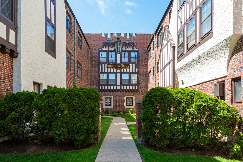 1101 Merrill Street M1, Winnetka, IL 60093