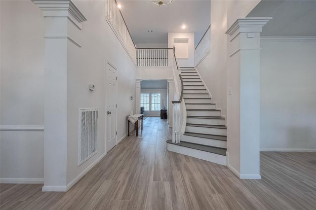 7130 Glenwood Drive, Sugar Land, TX 77479