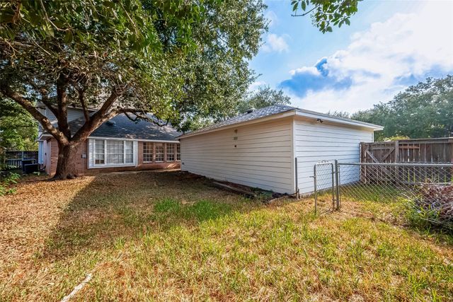 7130 Glenwood Drive, Sugar Land, TX 77479