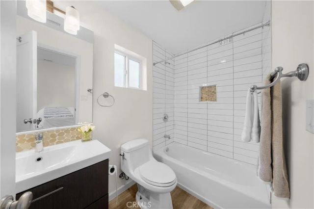 5429 W 76th, Los Angeles, CA 90045