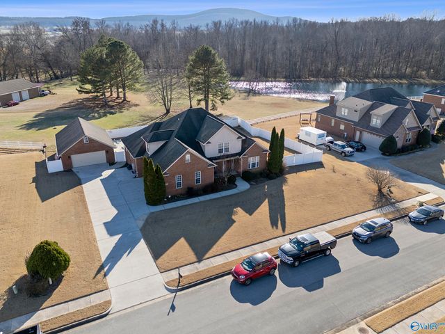 261 Dove Hollow Drive, Meridianville, AL 35759