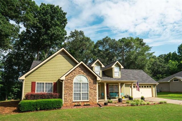 1415 Red Oak Way, Winder, GA 30680