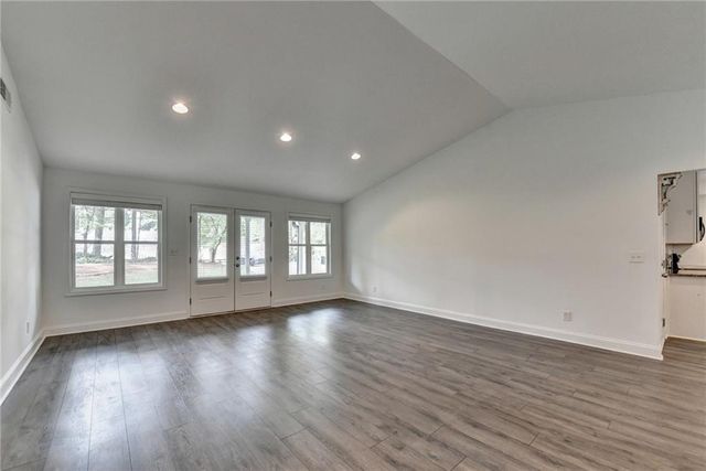 4243 N Arnold Mill Road, Woodstock, GA 30188