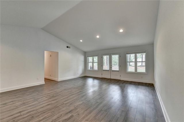 4243 N Arnold Mill Road, Woodstock, GA 30188