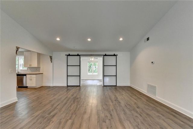 4243 N Arnold Mill Road, Woodstock, GA 30188