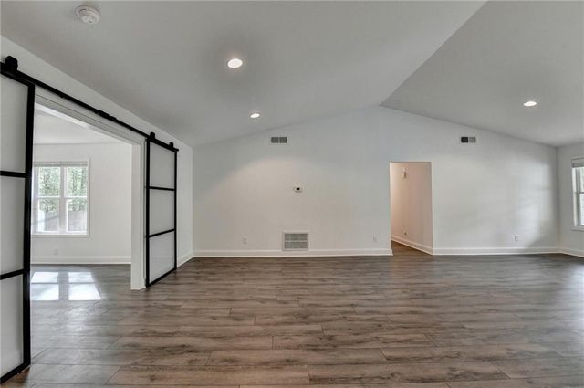 4243 N Arnold Mill Road, Woodstock, GA 30188