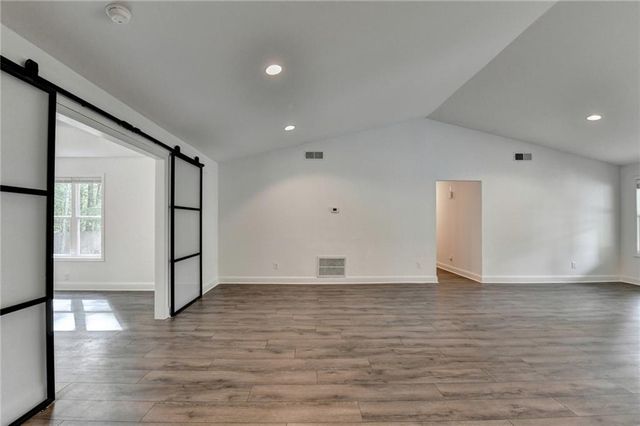 4243 N Arnold Mill Road, Woodstock, GA 30188