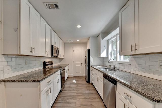 4243 N Arnold Mill Road, Woodstock, GA 30188