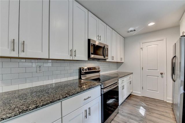 4243 N Arnold Mill Road, Woodstock, GA 30188