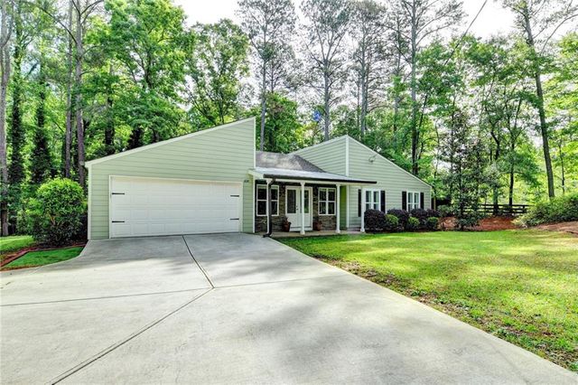 4243 N Arnold Mill Road, Woodstock, GA 30188