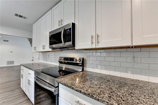 4243 N Arnold Mill Road, Woodstock, GA 30188