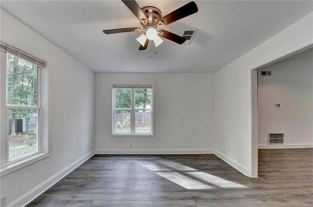 4243 N Arnold Mill Road, Woodstock, GA 30188