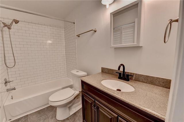 4243 N Arnold Mill Road, Woodstock, GA 30188