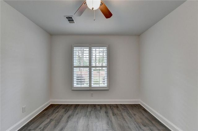 4243 N Arnold Mill Road, Woodstock, GA 30188
