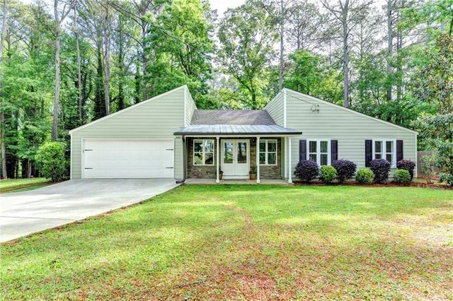 4243 N Arnold Mill Road, Woodstock, GA 30188