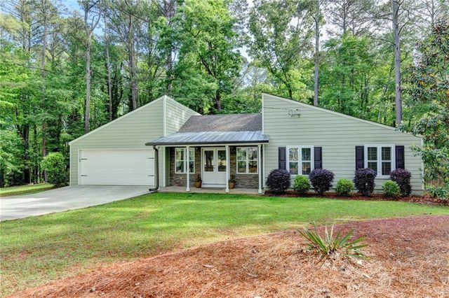 4243 N Arnold Mill Road, Woodstock, GA 30188