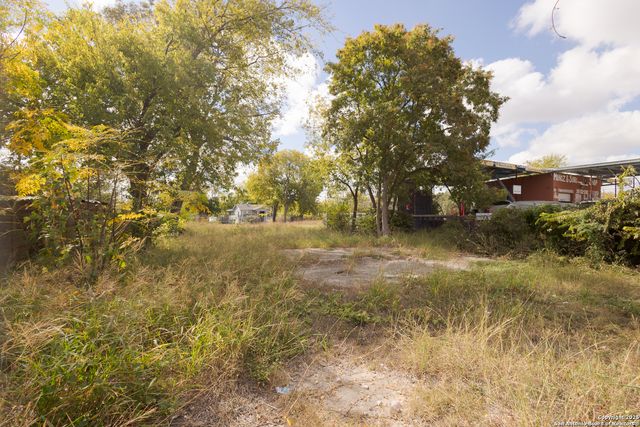 2314 Guadalupe, San Antonio, TX 78207