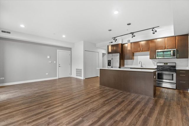 500 N Northwest Highway 309, Park Ridge, IL 60068