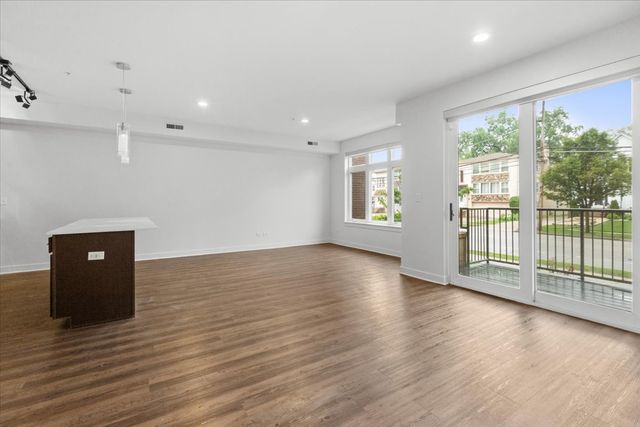 500 N Northwest Highway 309, Park Ridge, IL 60068