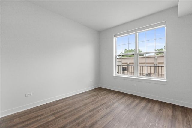 500 N Northwest Highway 309, Park Ridge, IL 60068