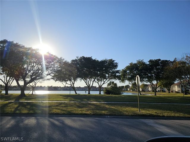 7768 Jewel LN 203, Naples, FL 34109