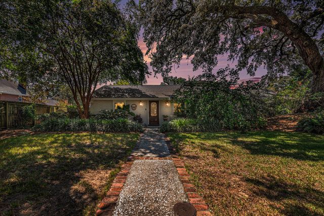 605 Ann Street, Mount Pleasant, SC 29464