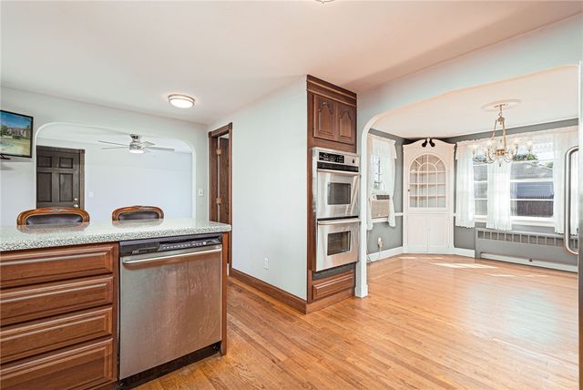 8 Somerset Road, Cranston, RI 02910
