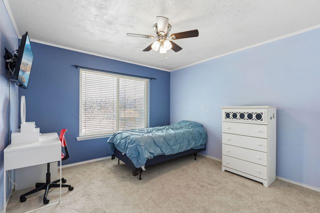 304 Lark Lane, Euless, TX 76039