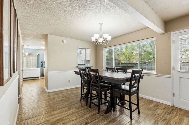 304 Lark Lane, Euless, TX 76039