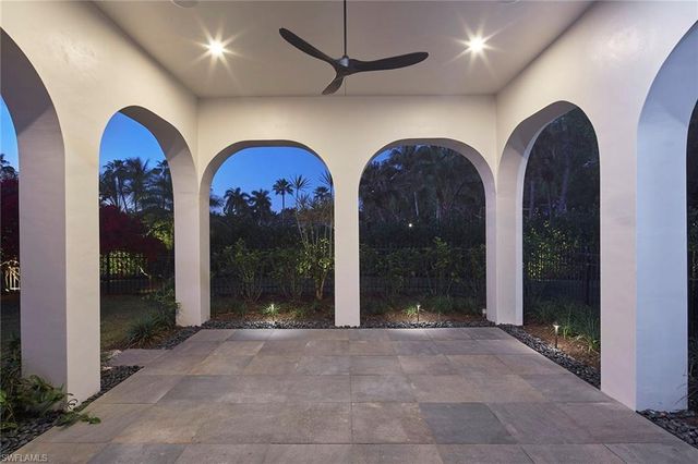 1609 Chinaberry WAY, Naples, FL 34105