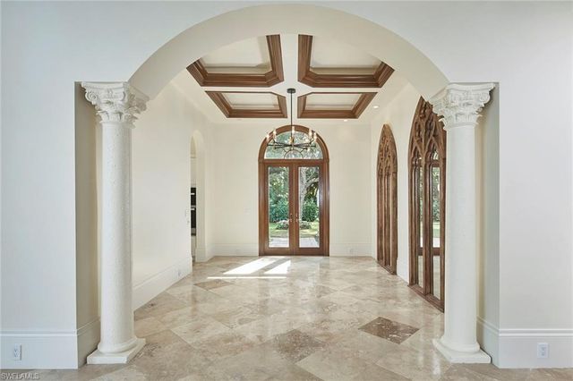 1609 Chinaberry WAY, Naples, FL 34105