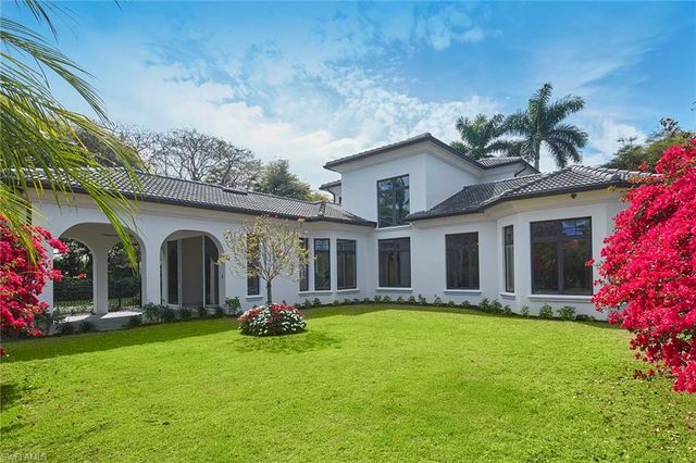 1609 Chinaberry WAY, Naples, FL 34105