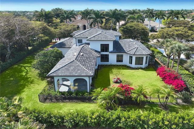 1609 Chinaberry WAY, Naples, FL 34105