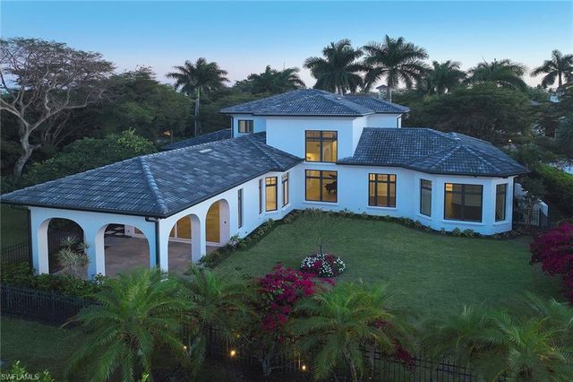 1609 Chinaberry WAY, Naples, FL 34105