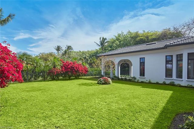 1609 Chinaberry WAY, Naples, FL 34105