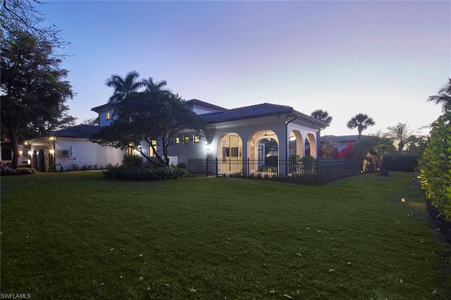 1609 Chinaberry WAY, Naples, FL 34105