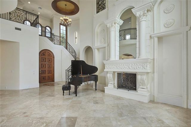 1609 Chinaberry WAY, Naples, FL 34105