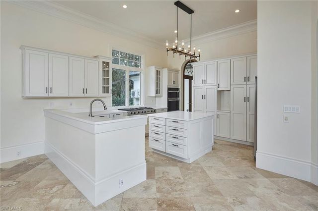 1609 Chinaberry WAY, Naples, FL 34105