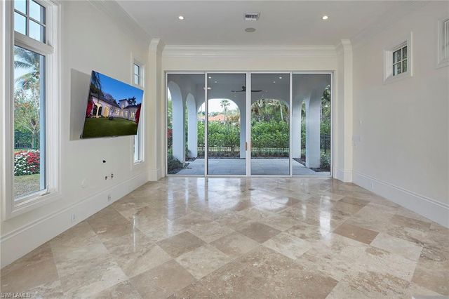 1609 Chinaberry WAY, Naples, FL 34105