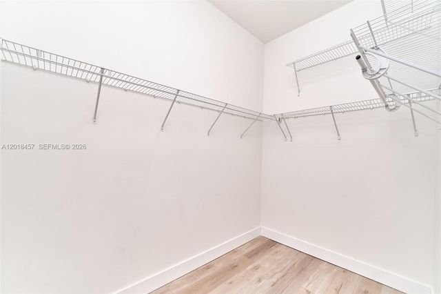 10447 NW 66th St, Doral, FL 33178