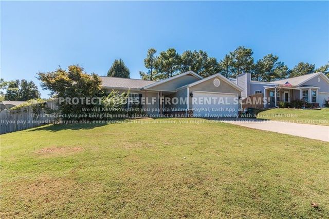 3079 W Essex Drive, Fayetteville, AR 72704