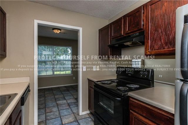 3079 W Essex Drive, Fayetteville, AR 72704
