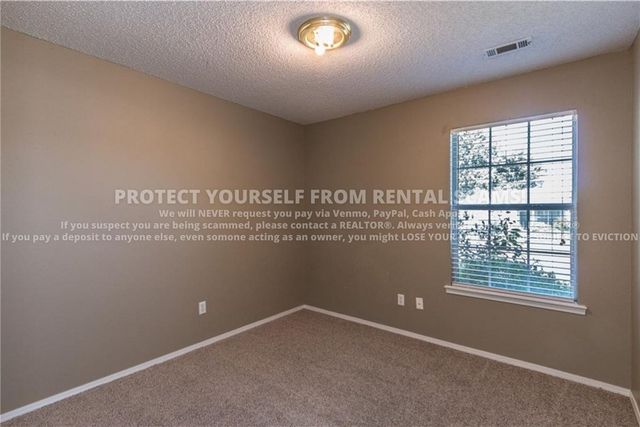 3079 W Essex Drive, Fayetteville, AR 72704