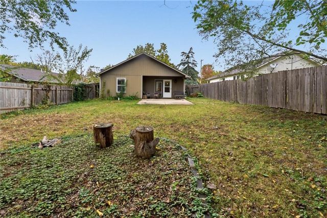 923 Ward Avenue, Lawrence, KS 66044